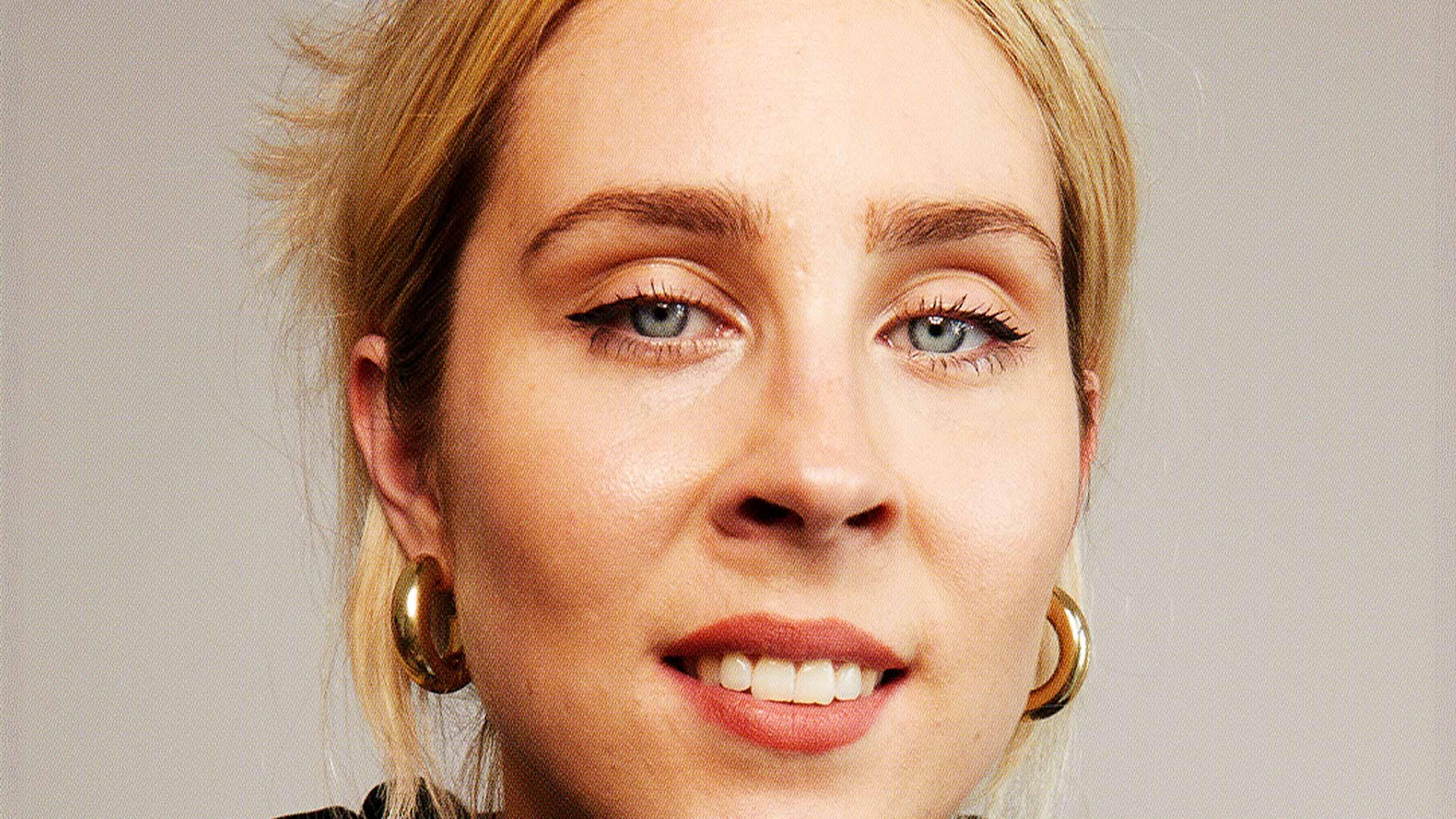 Stevie Martin - Clout