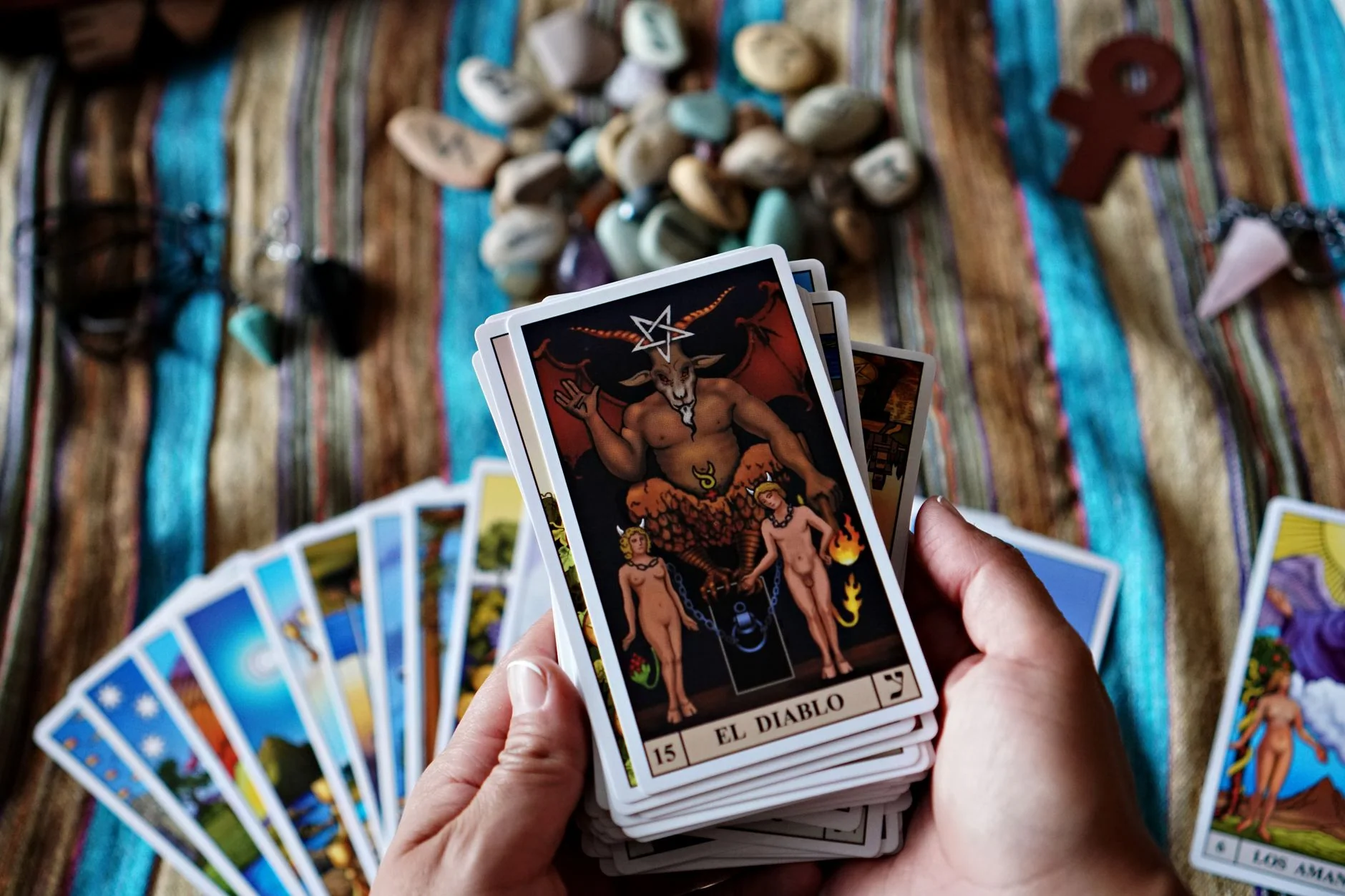 Tarot in light and shadow