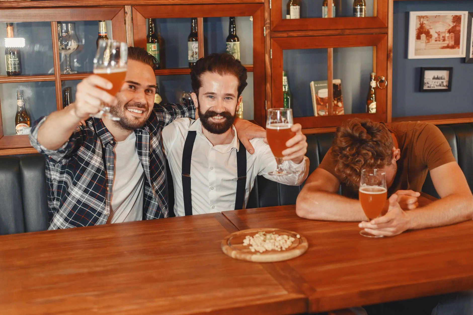 Central London Pub Crawl - Every Sunday at The Munster Tavern