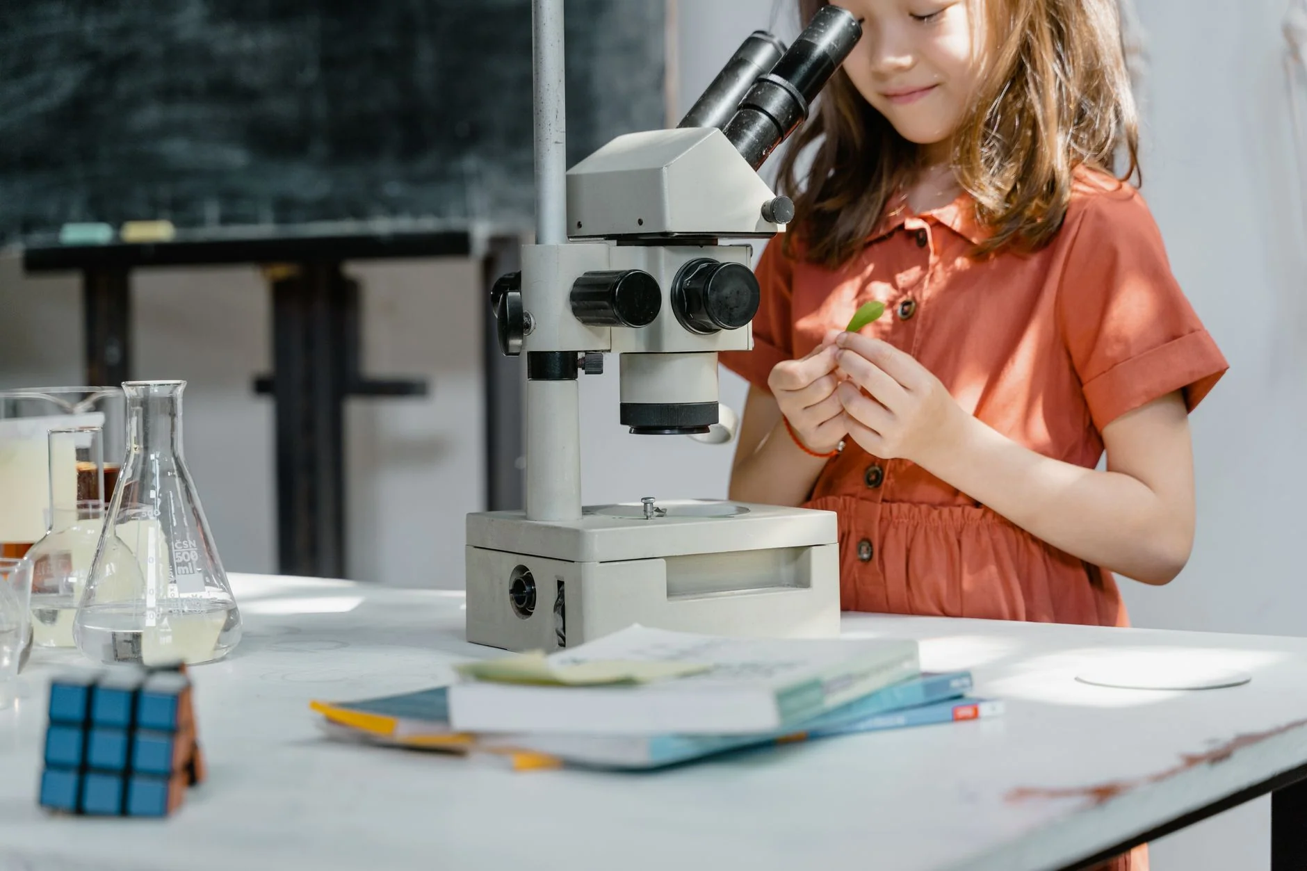 SCIENCE, CREATIVITY AND SCRIBBLING WITH KONNIE HUQ (FAMILY EVENT) at The Ulster Museum