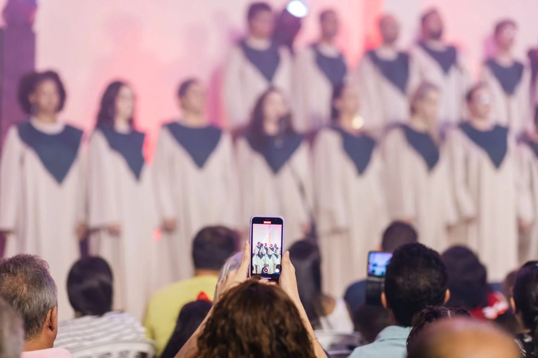 The Edinburgh Singers: Path Of Miracles at Glasgow Cathedral