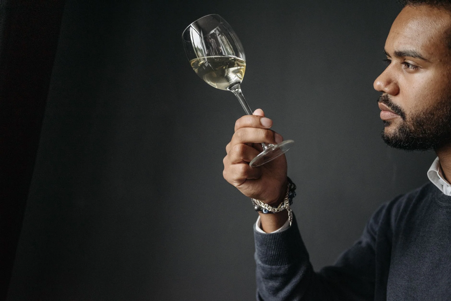 Champagne & Sparkling Tasting Event at Vineyard72 Front Street