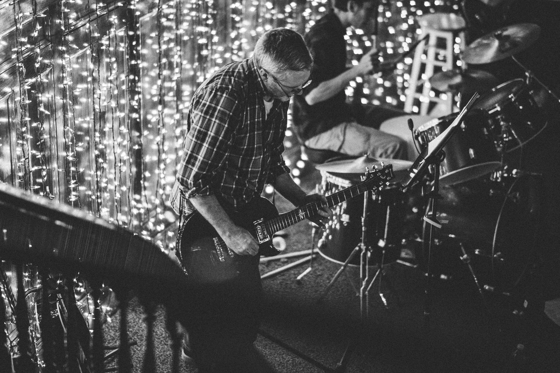 Definitely Indie - Oasis vs The Smiths W/Special guests at Forde Hall Social Club