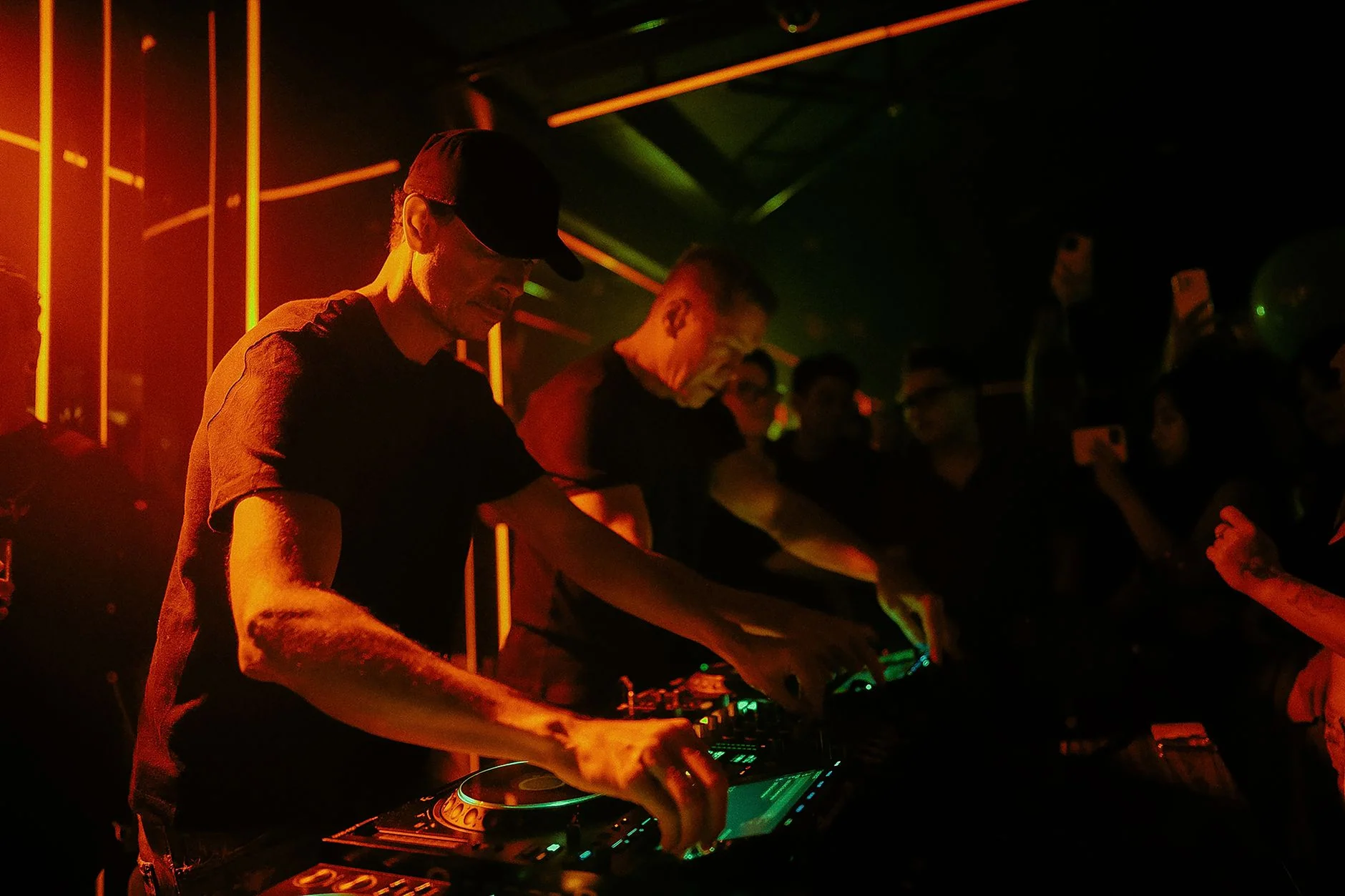 Macca [NTS, One Glove] & Golden Lights at Movers