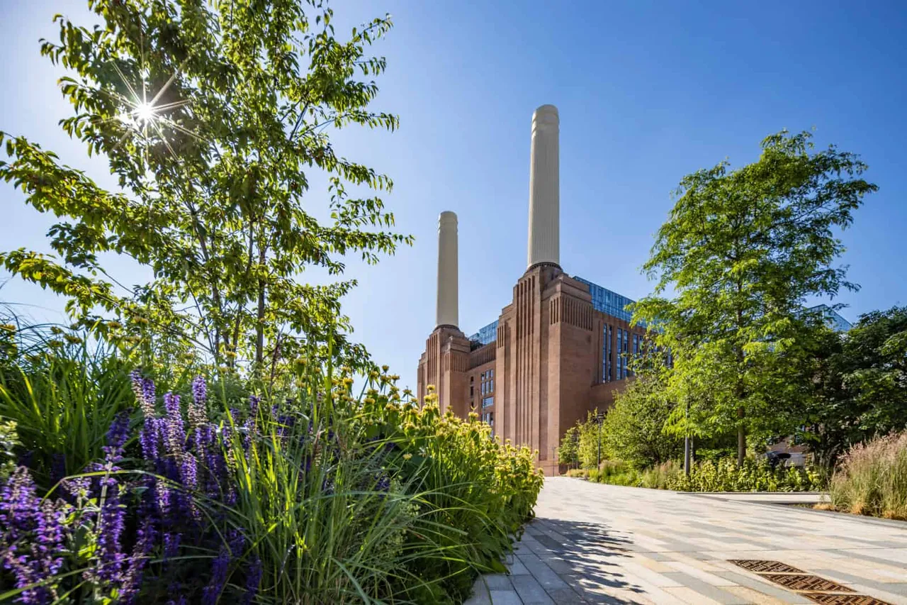 Battersea Power Station photo 1