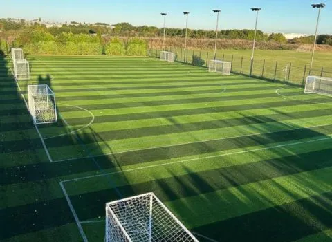Garon Park photo 1