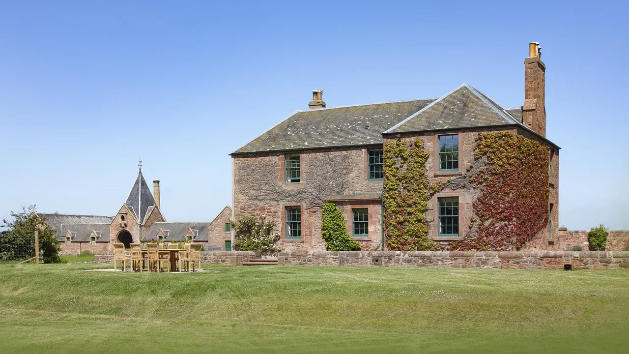 Papple Steading photo 1