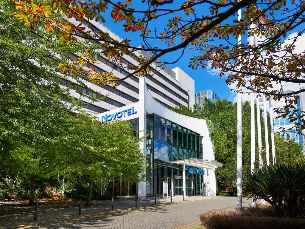Hotel Novotel London West photo 1
