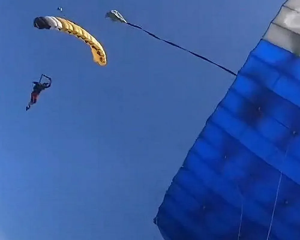 UK Parachuting photo 1