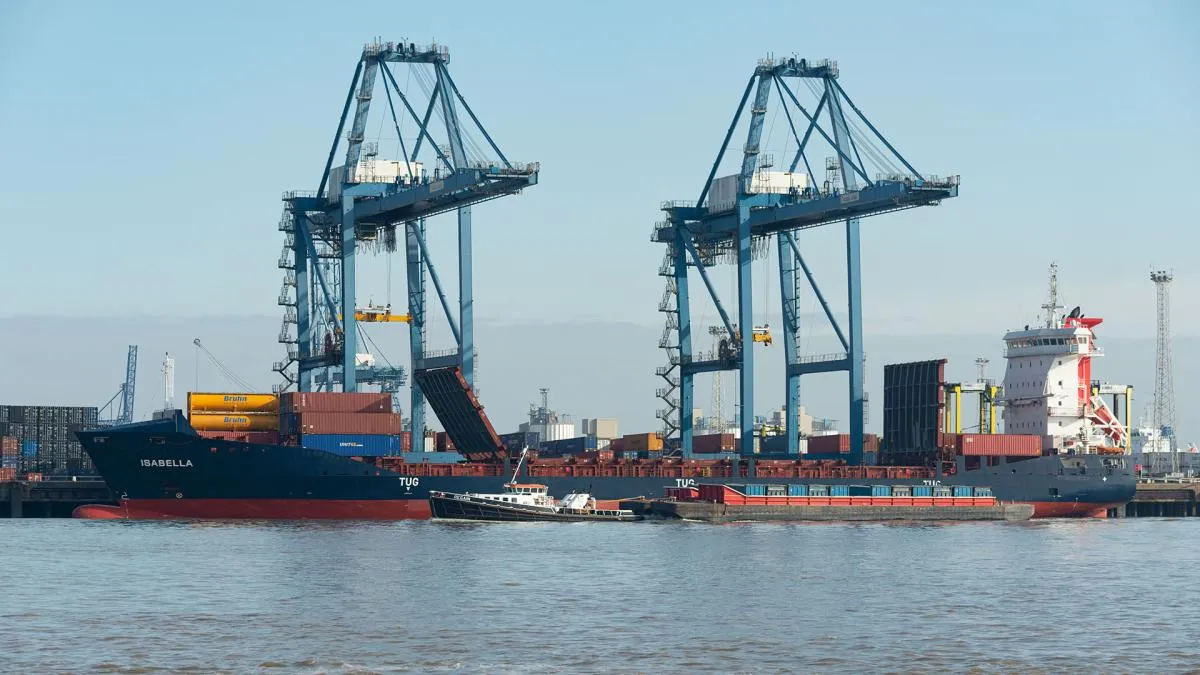 Port of Tilbury photo 1
