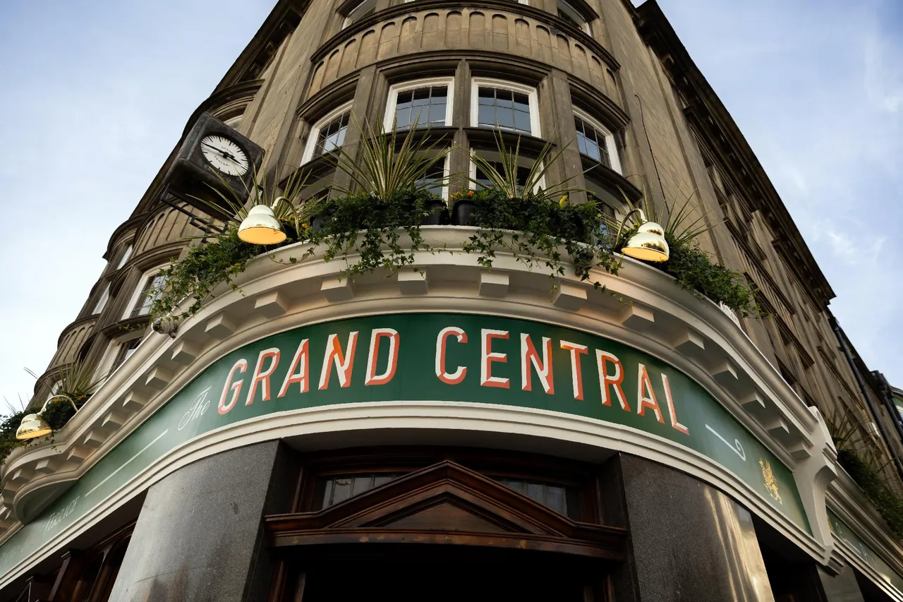 The Grand Central, Brighton photo 1