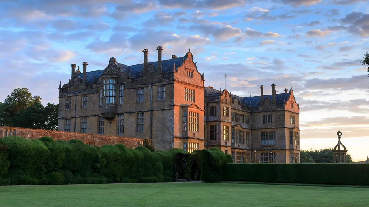 Montacute House photo 1