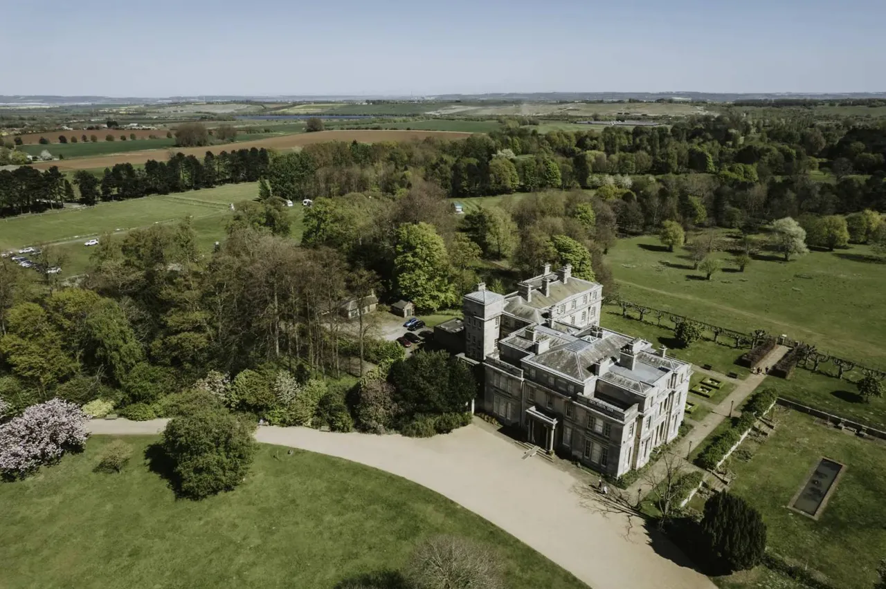 Normanby Hall Country Park photo 1