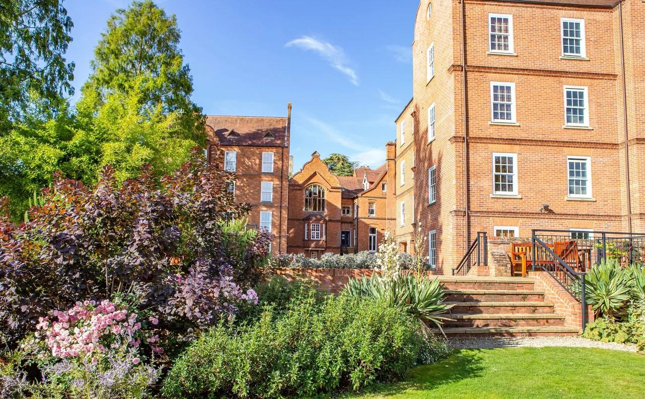 Linacre College photo 1