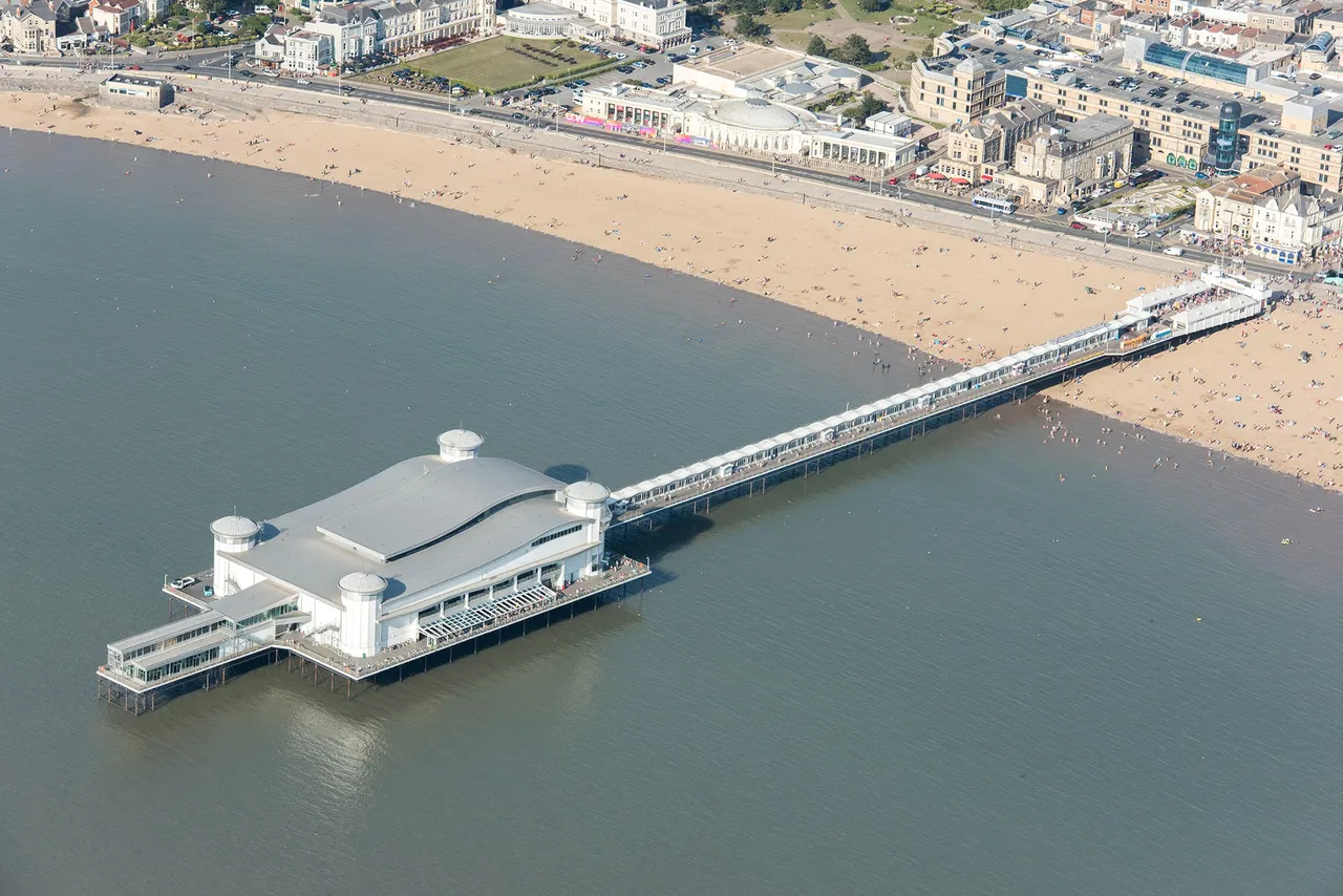 Grand Pier photo 1