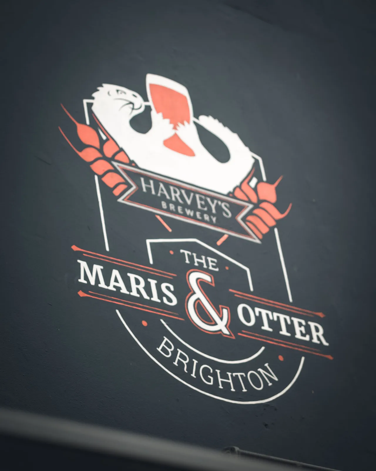 Maris & Otter photo 1