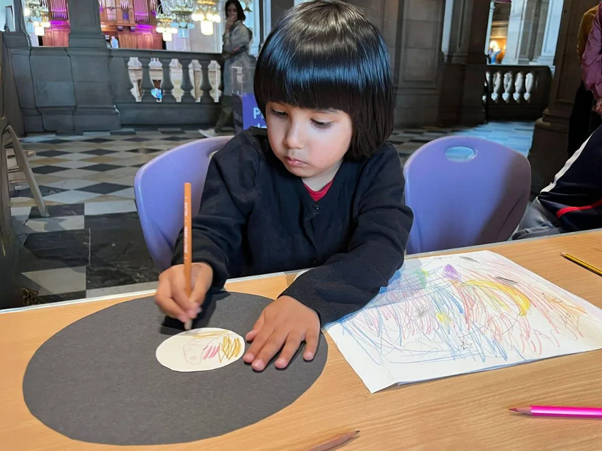 Discover - Make And Create, Handle And Discuss Objects at Kelvingrove Art Gallery and Museum