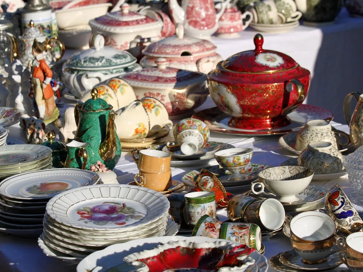 Linlithgow Antique Vintage and Collectors Fair at Queen Margaret Hall St Michaels Presbytery Blackness Road, Linlithgow