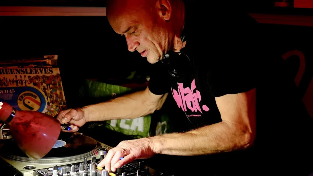 DJ JUZZY at The Bell Inn