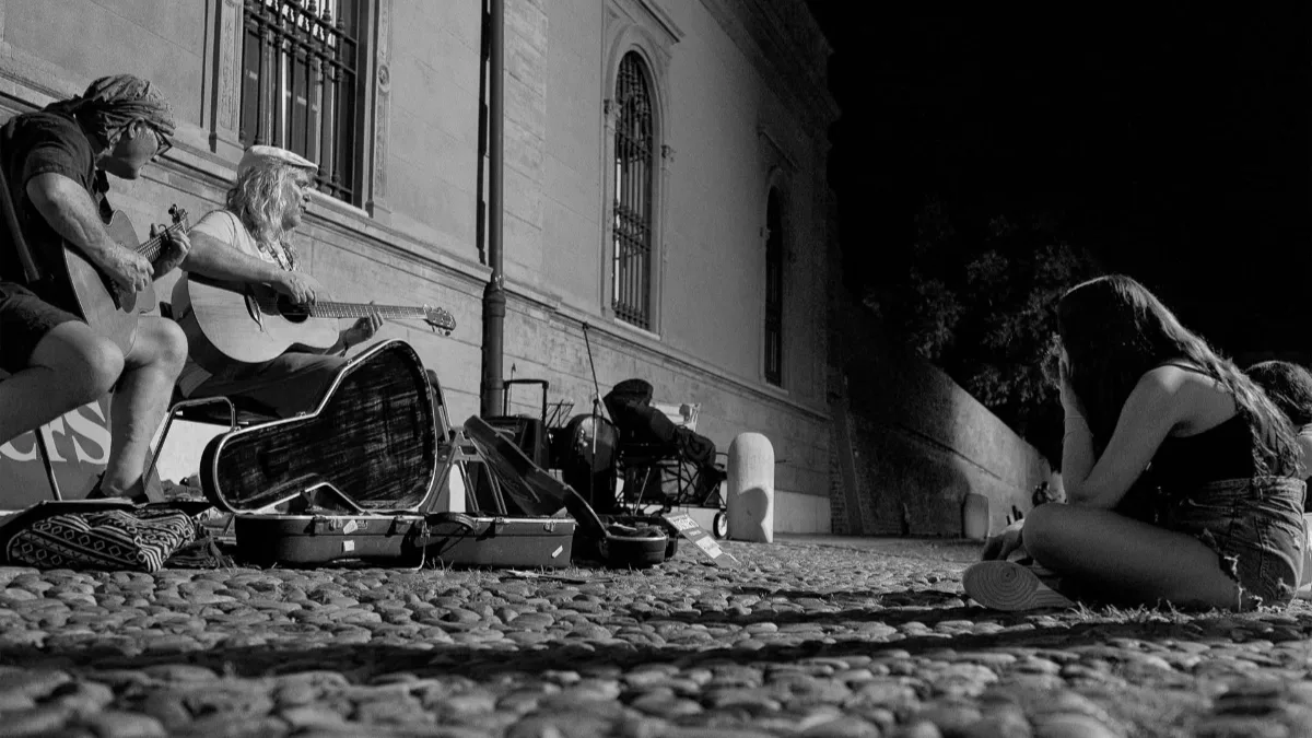 Hodmadoddery at Front Bar