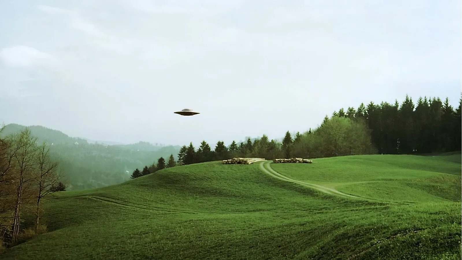 The Finder and The Moon: Real UFOs captured on film Mark Pilkington Tickets at The Cube