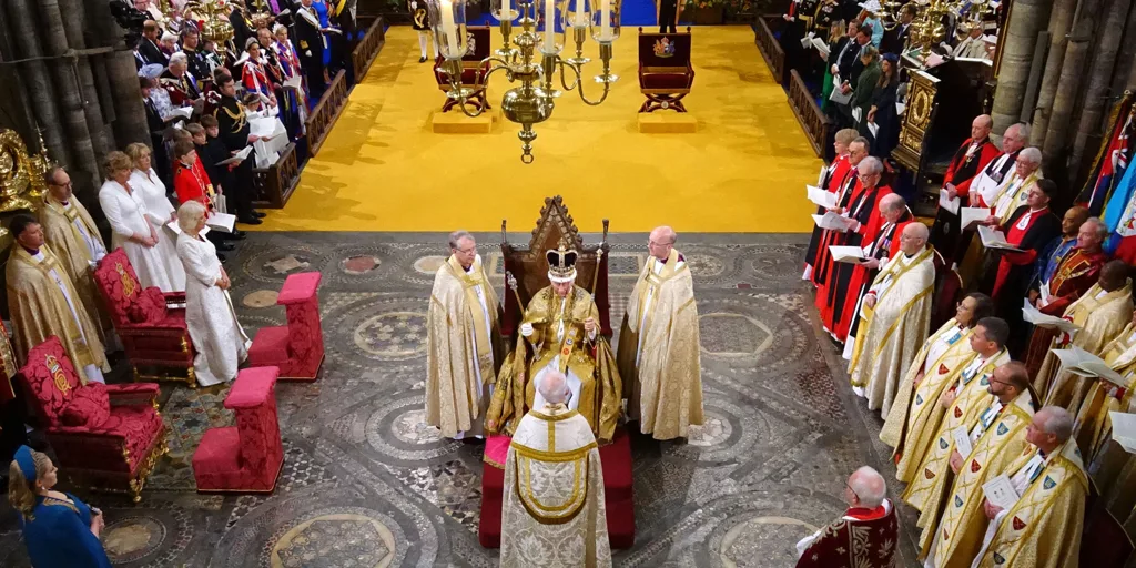 Tour: Coronations at Westminster Abbey