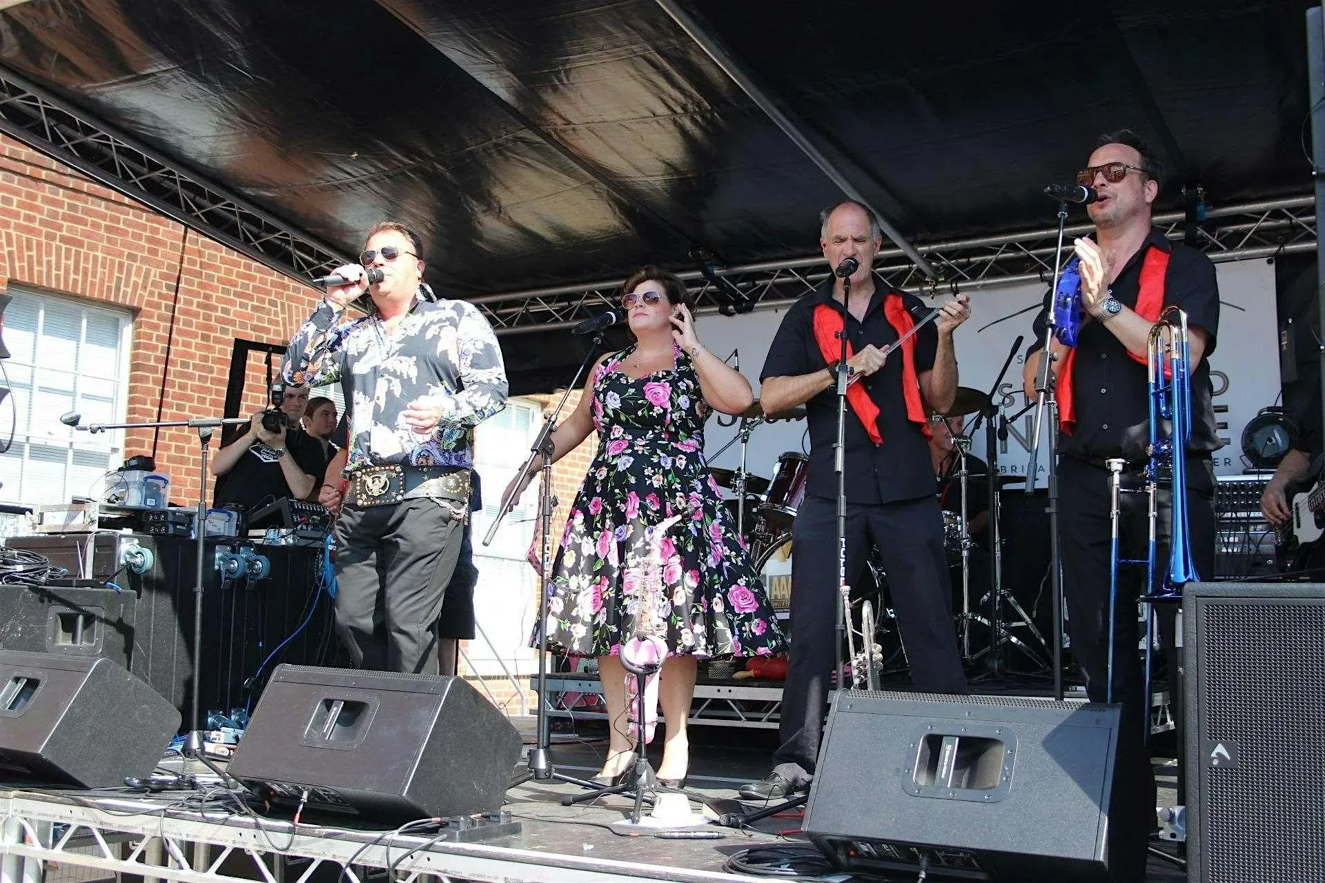 Taking Care of Vegas : Oval Summer Sundays at The Oval Bandstand & Lawns