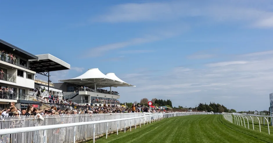 September Flat Racing at Bath Racecourse
