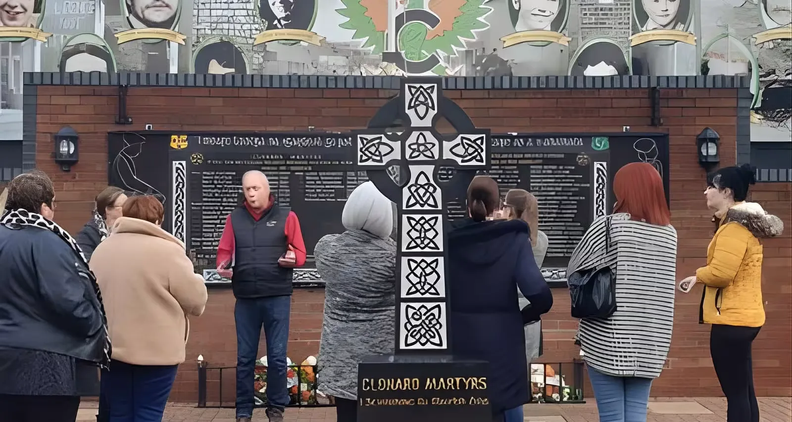 Cab Tours Belfast Famous Black Taxi Tours at Pearl Assurance House
