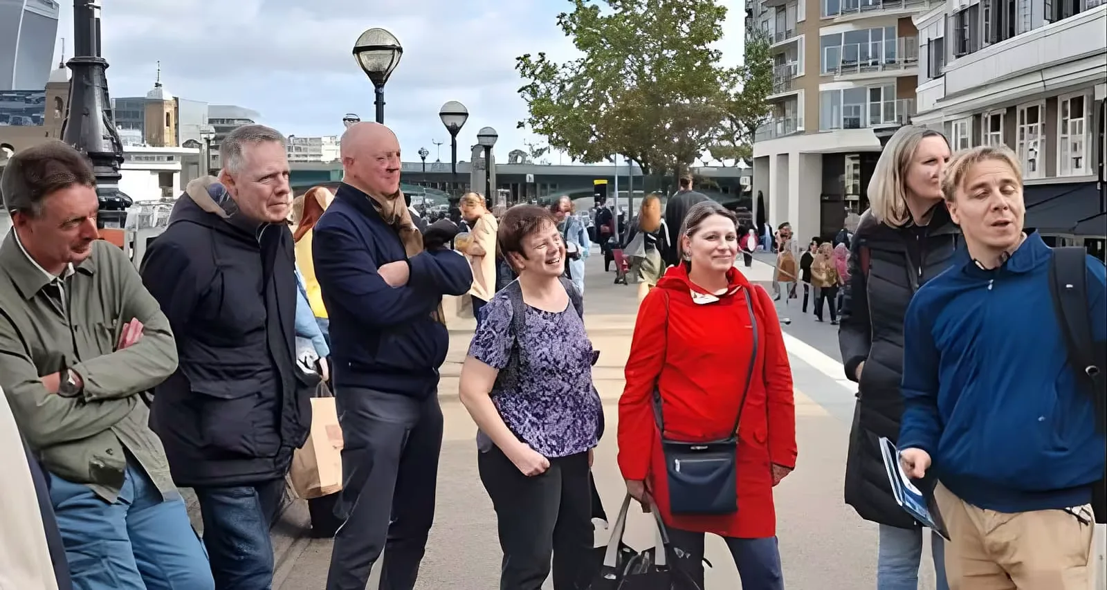West End and South Bank Theatre Walking Tour in London at Oscar Wilde Statue