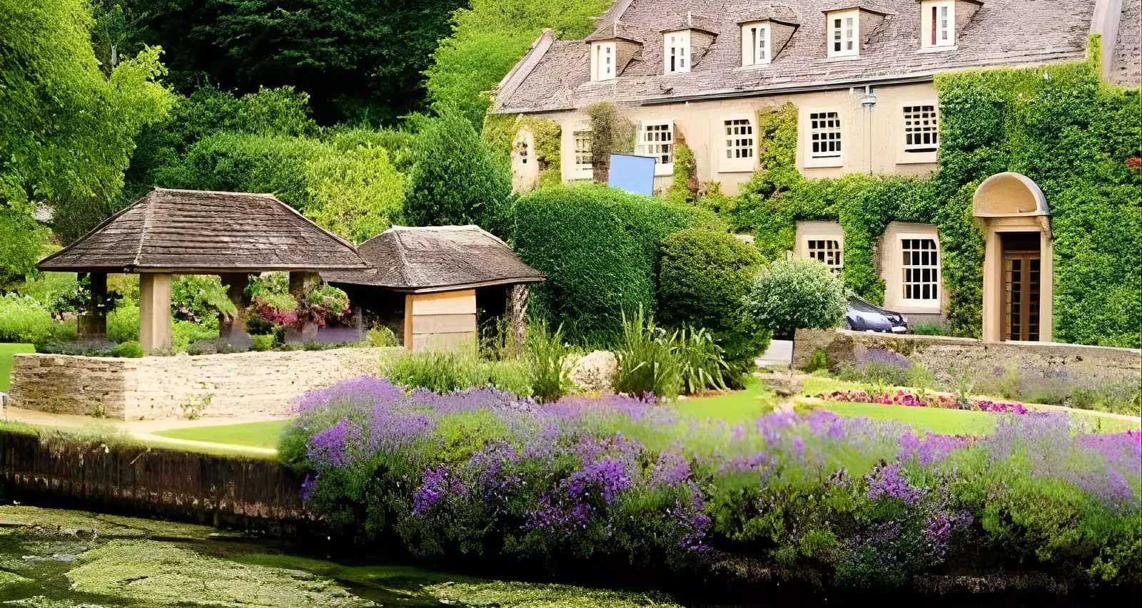 Shakespeare's Stratford-upon-Avon and Cotswolds Tour from London at Bulleid Way