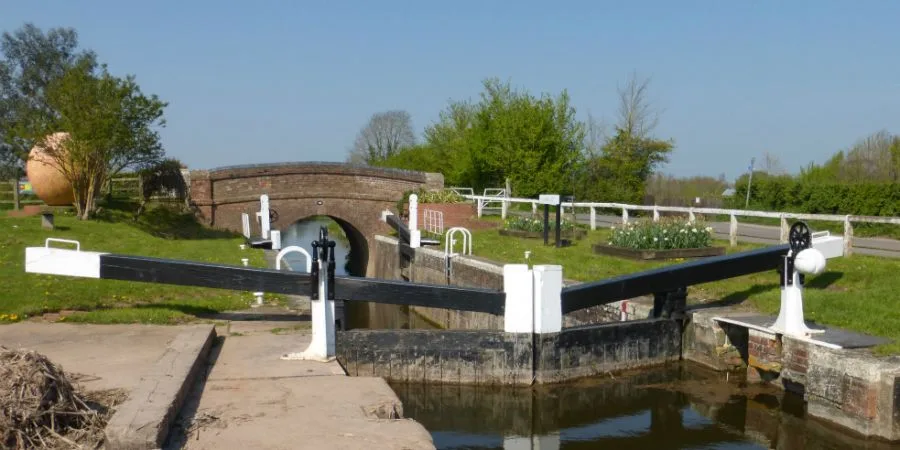 Let's Walk - Bridgwater & Taunton Canal - Creech St Michael to Carlton