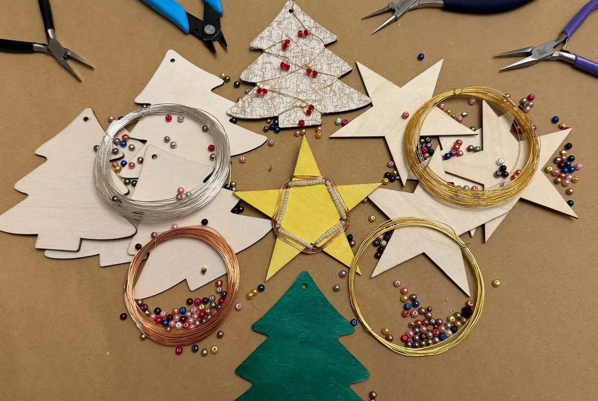 Wire Wrapped Festive Decorations Workshop at The Canal Museum