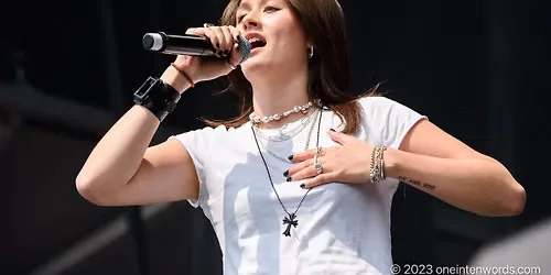 Hilary Duff, La Roux & Jade LeMac - Dublin at 3Arena