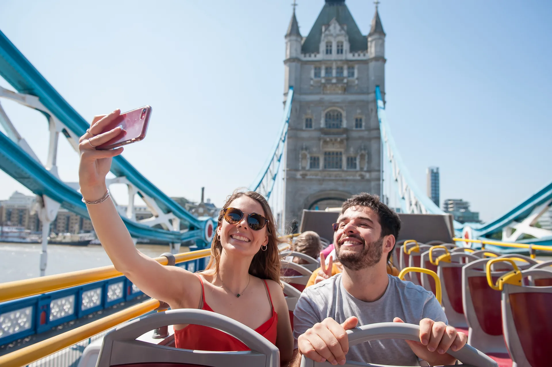 Hop-On Hop-Off Deluxe London Tour: 1-3 Days