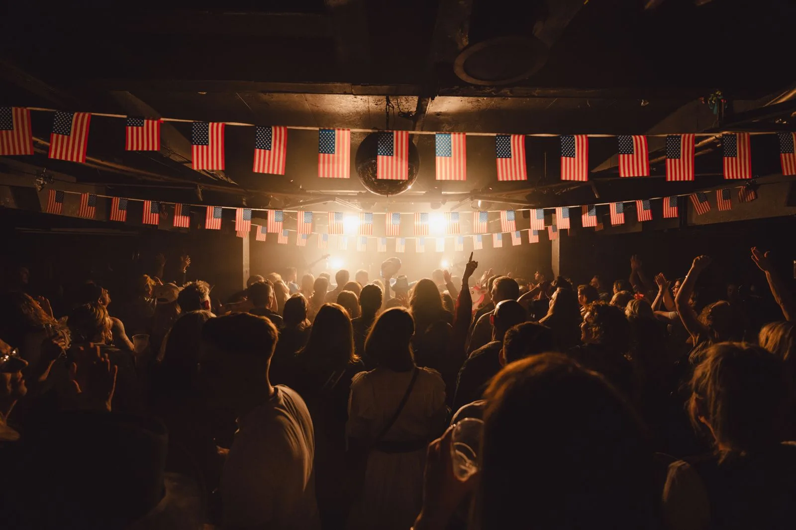 Leeds: A Nashville Country Music Experience 🇺🇸 at The Warehouse