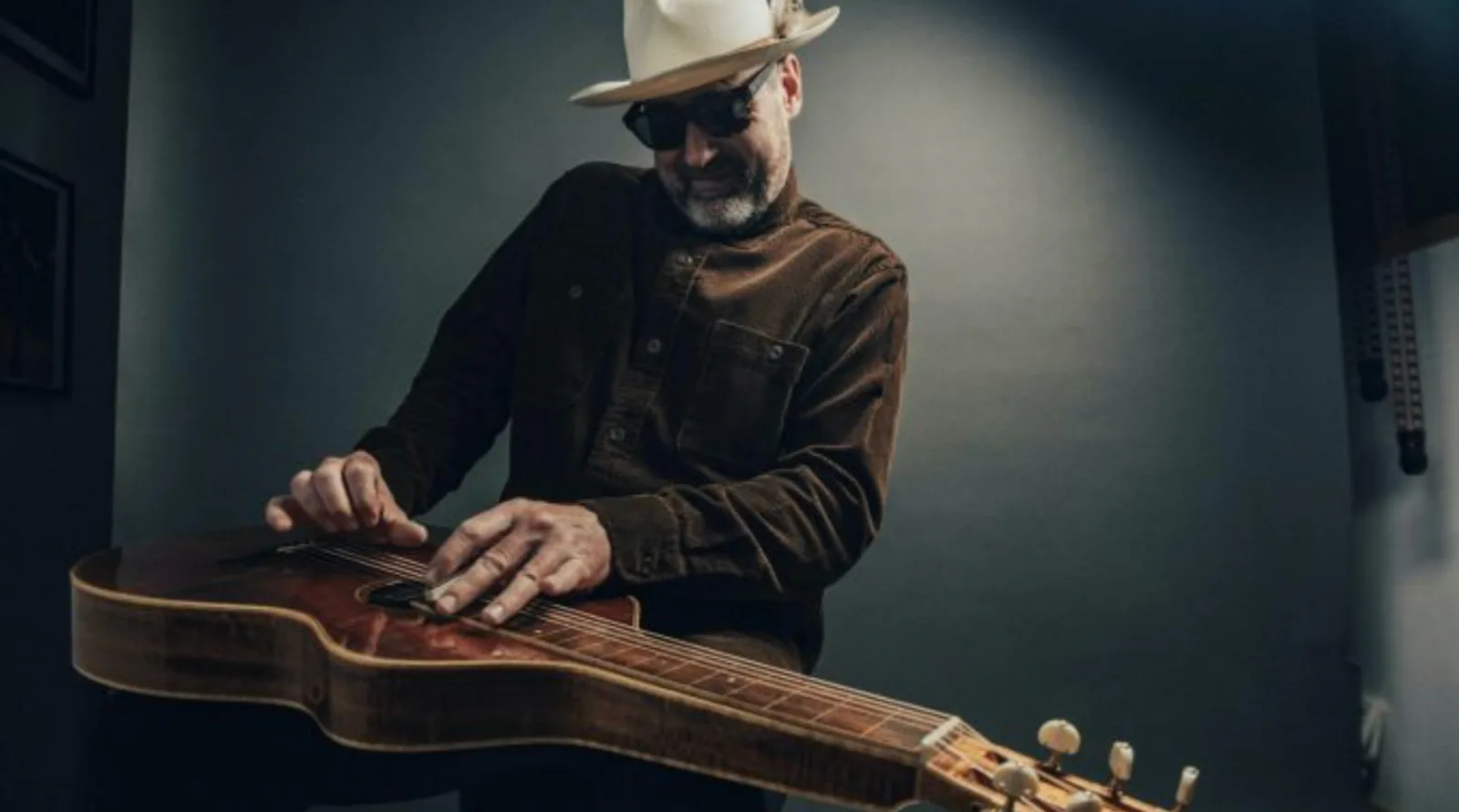Martin Harley at The Morris Hall