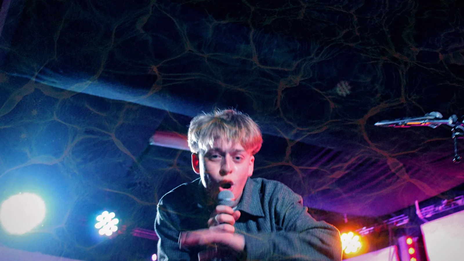 Benji Miller at EartH