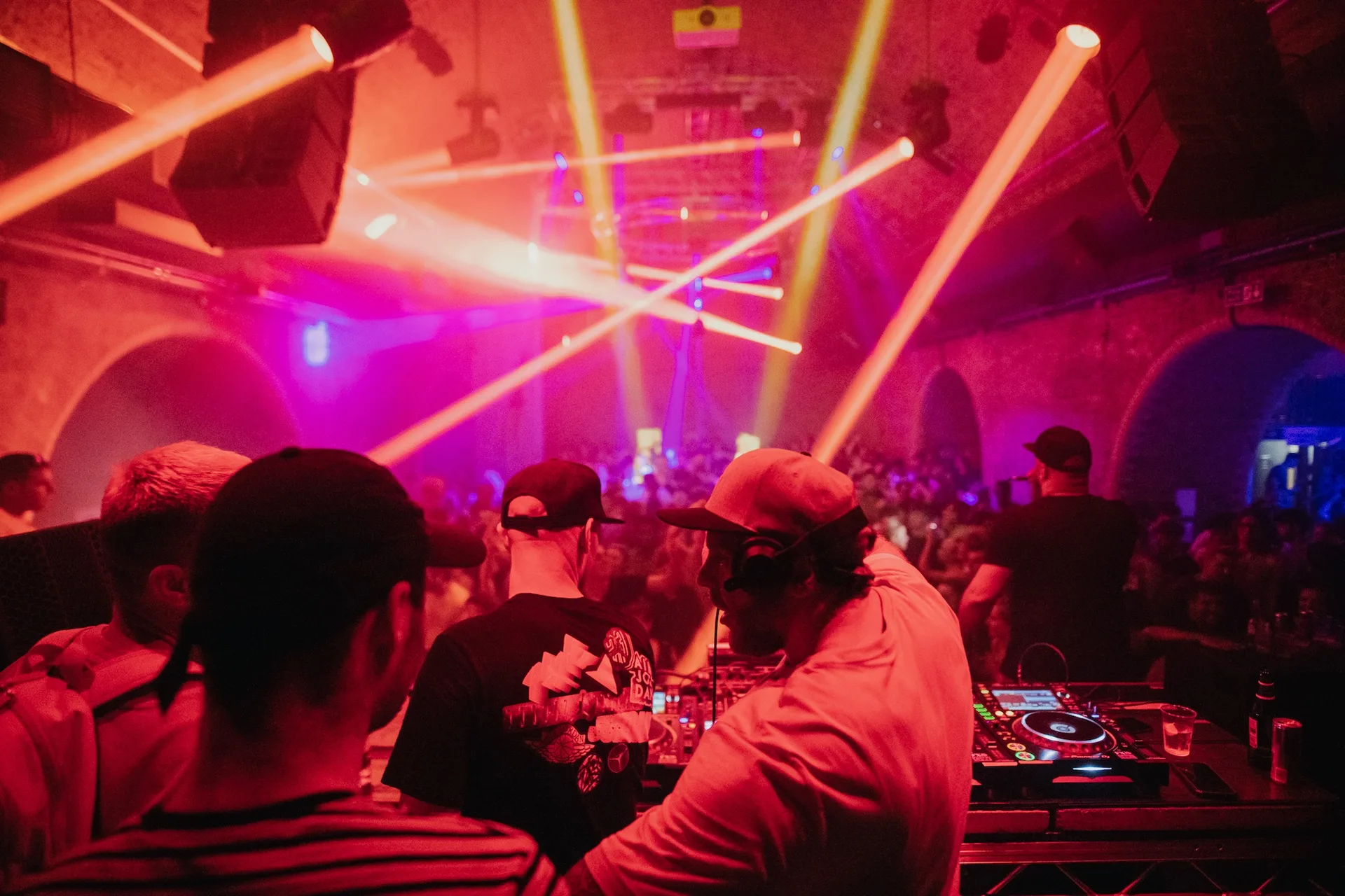 FREE TICKETS: E1 WINTER 2026 – House & Disco ALL NIGHT LONG at E1