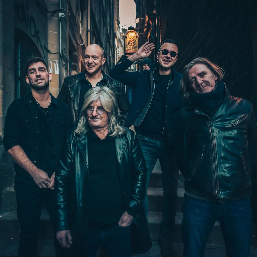 Gerry Jablonski Band LIVE at The Tunnels Aberdeen