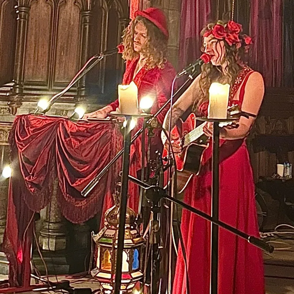 Mobius Loop | Candlelit Concert | GLASTONBURY at St Benedict's Church