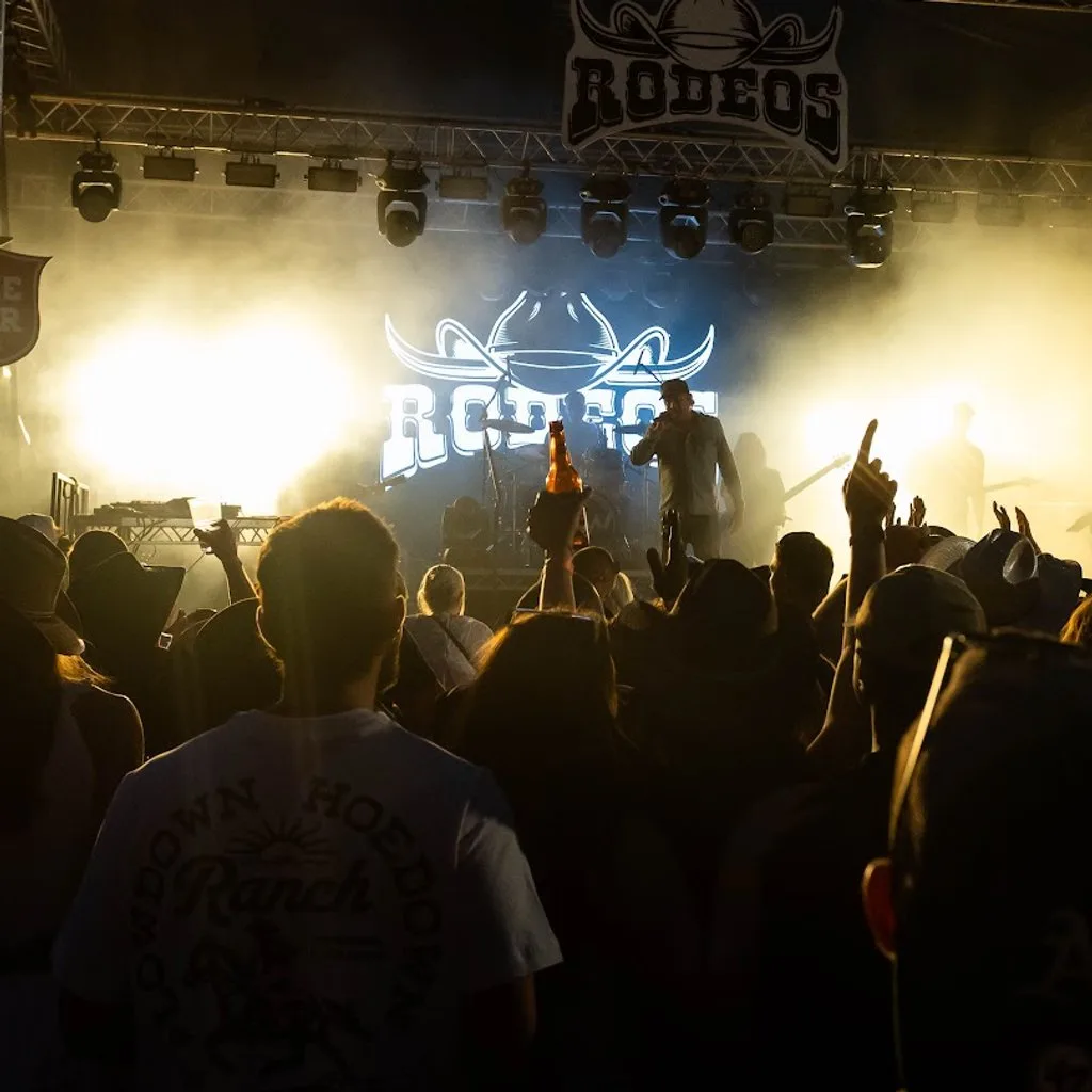 Rodeos Christmas Country Market with Morgan Wallen at Rodeos Bbq