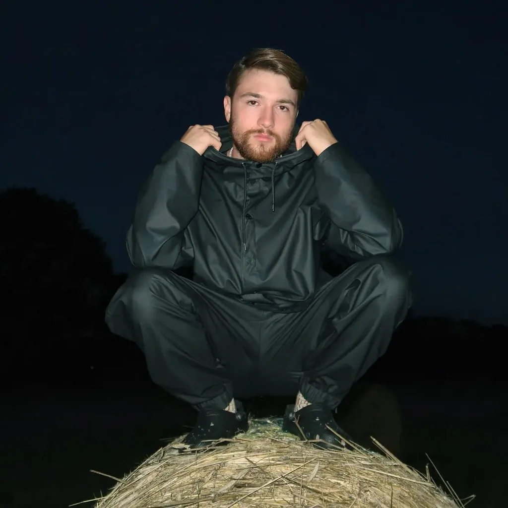 Jamie Fielding All Night Long - Modello at Kapsule