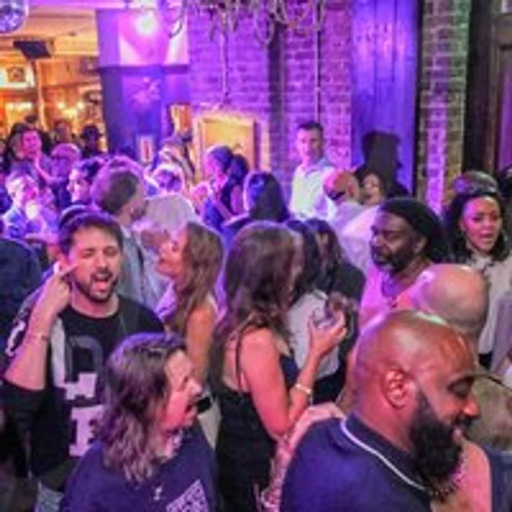 Spread Love free all dayer with DJ Amazon & Lascelle Gordon ++ at Horse And Groom