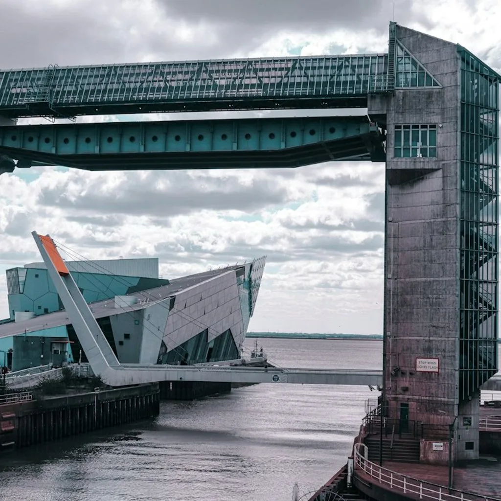 Kingston upon Hull Audio Tour: Sea & Streets at Hull City Hall