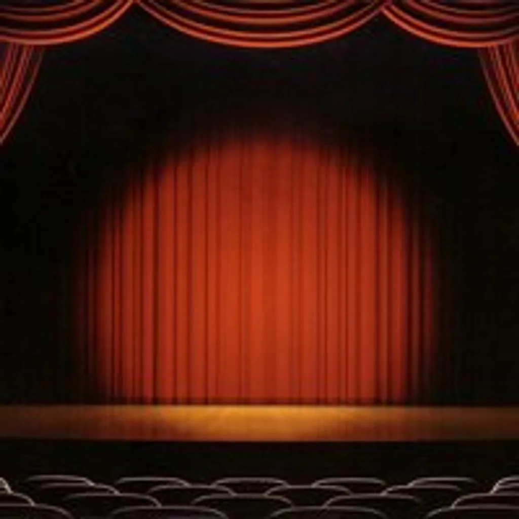 Songs from the Shows by Candlelight (6pm)