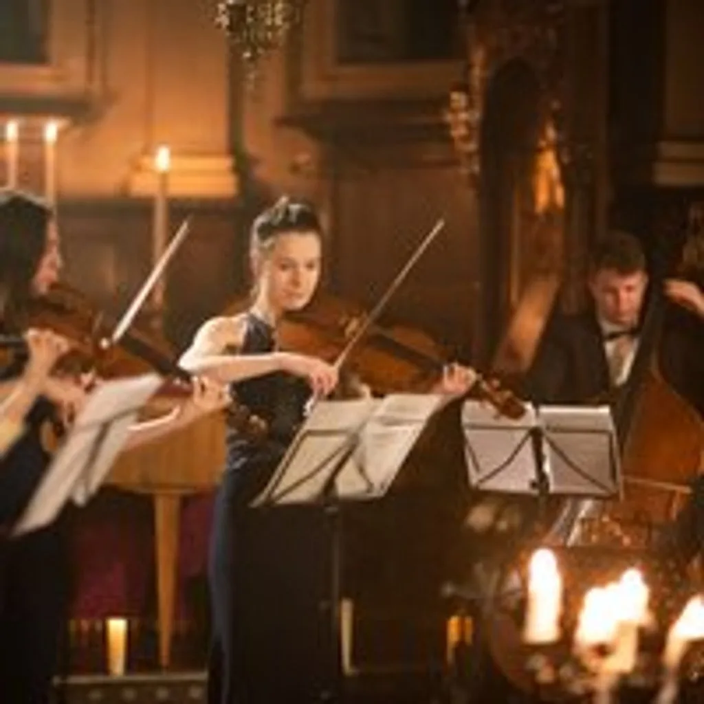 A Viennese Christmas by Candlelight