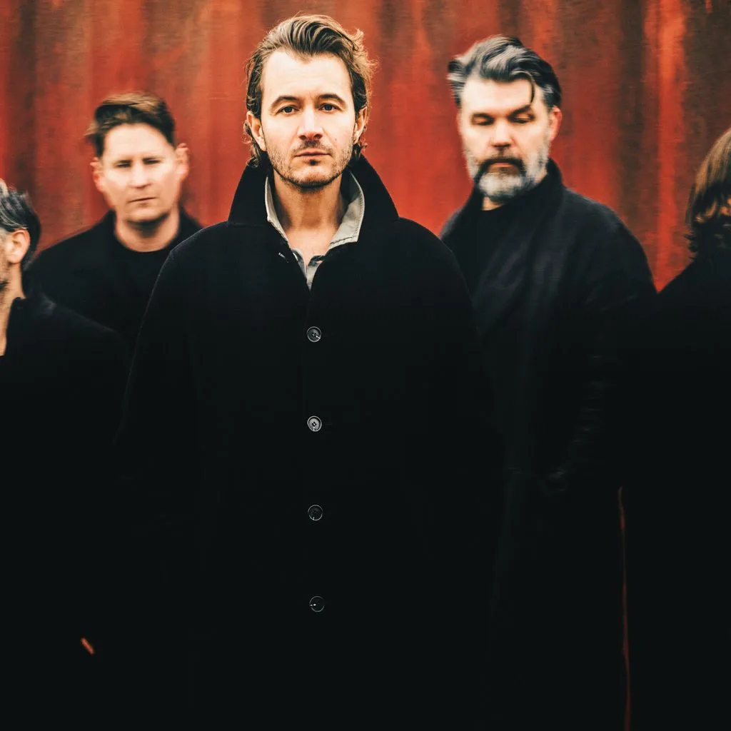 Editors: Stripped Back Performance