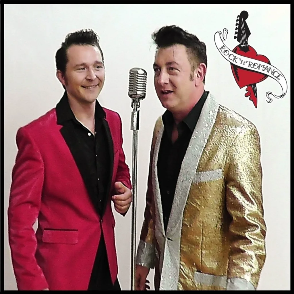 Delvis & Frankie at Romford United Services Social Club