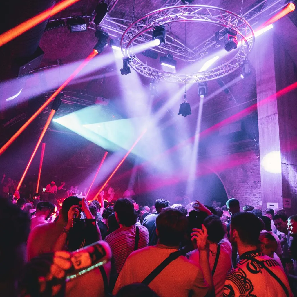 FREE TICKETS +FREE DRINK: RnB, Afrohouse, Reggaeton, pop! MOTIVE